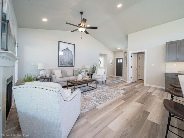 2452 Yamsay Drive 76, Medford, OR 97504