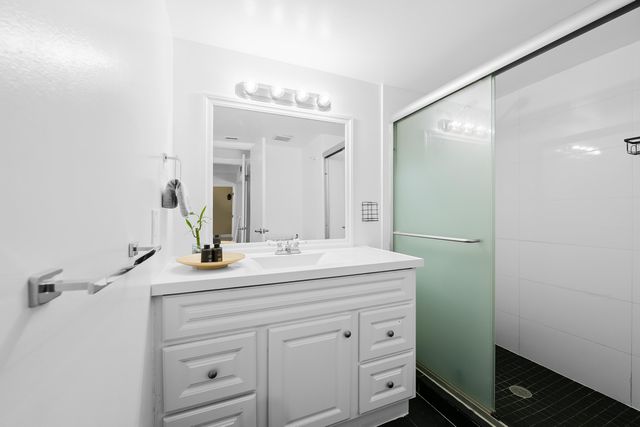 491 Racquet Club Road Unit 106, Weston, FL 33326