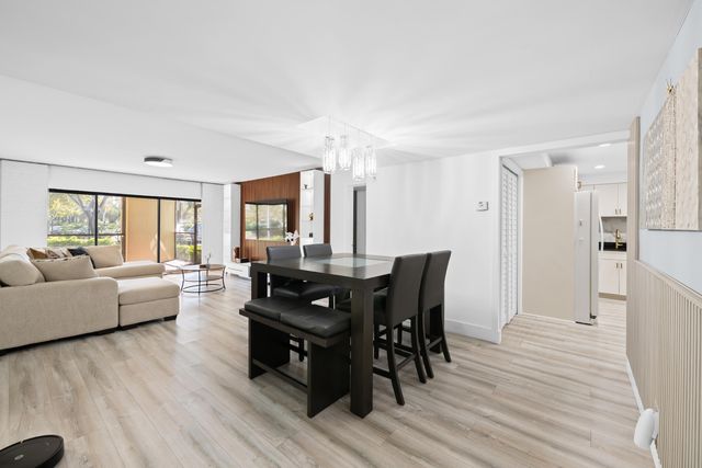 491 Racquet Club Road Unit 106, Weston, FL 33326