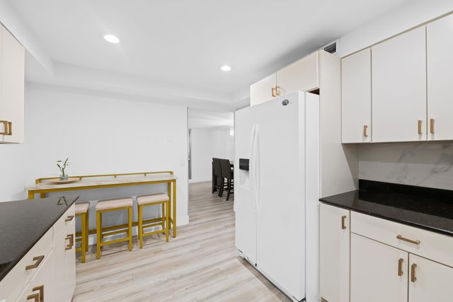 491 Racquet Club Road Unit 106, Weston, FL 33326