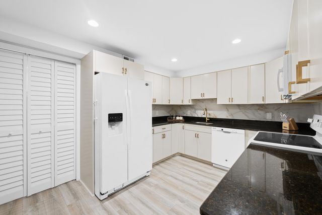 491 Racquet Club Road Unit 106, Weston, FL 33326