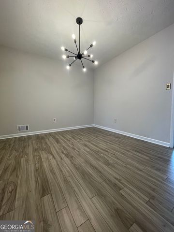 3325 Estate Lake Drive, Fairburn, GA 30213