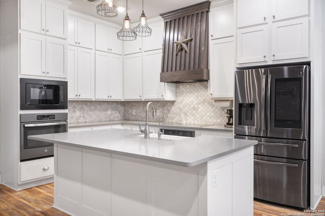 1547 Moon View, New Braunfels, TX 78132