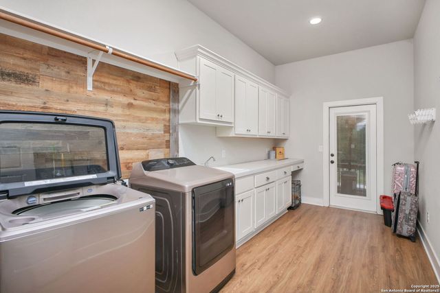 1547 Moon View, New Braunfels, TX 78132