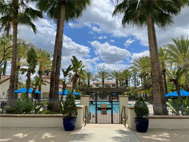 810 E Promenade Court C, Azusa, CA 91702