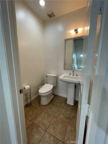 810 E Promenade Court C, Azusa, CA 91702