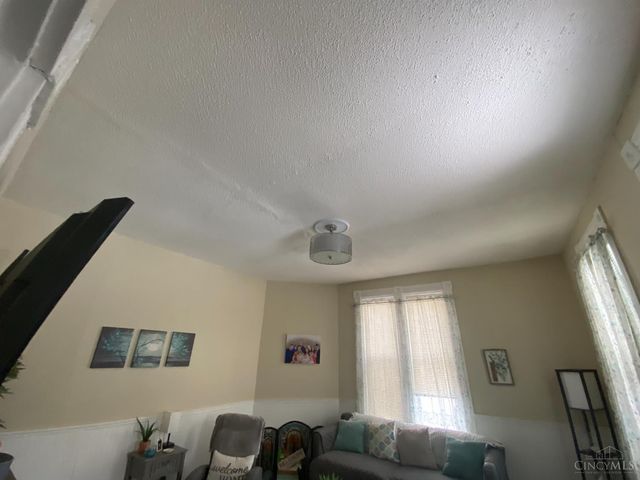 5116 Ravenna Street, Cincinnati, OH 45227