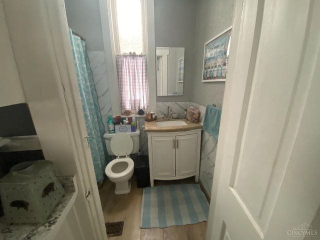 5116 Ravenna Street, Cincinnati, OH 45227