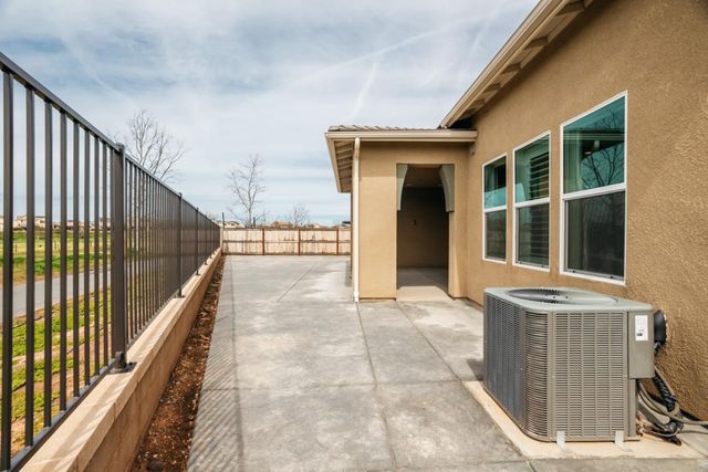 4200 Little Canyon Drive, Madera, CA 93636