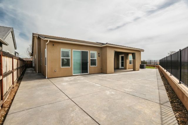 4200 Little Canyon Drive, Madera, CA 93636