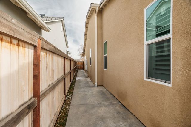 4200 Little Canyon Drive, Madera, CA 93636