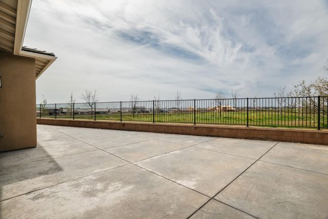 4200 Little Canyon Drive, Madera, CA 93636