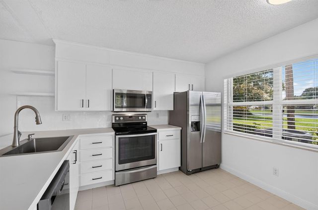 3504 Medford Court, Boynton Beach, FL 33436