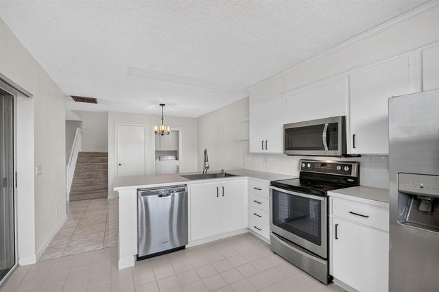 3504 Medford Court, Boynton Beach, FL 33436