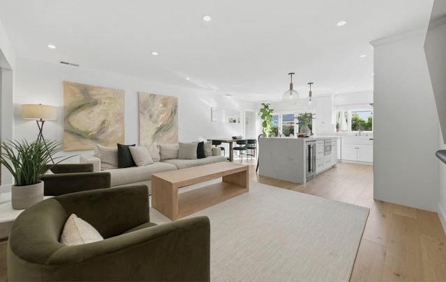 1129 Clovelly Lane, Burlingame, CA 94010