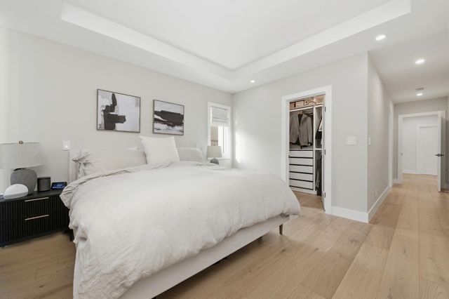 1129 Clovelly Lane, Burlingame, CA 94010