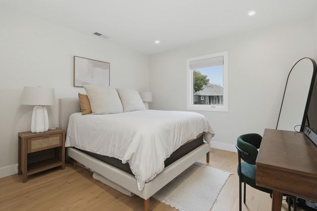 1129 Clovelly Lane, Burlingame, CA 94010