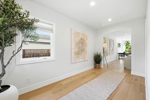 1129 Clovelly Lane, Burlingame, CA 94010