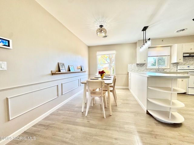 241 S Coy Road, Oregon, OH 43616