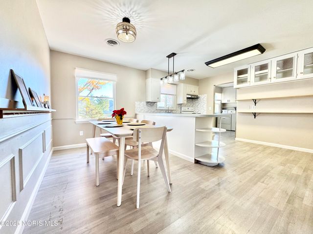 241 S Coy Road, Oregon, OH 43616