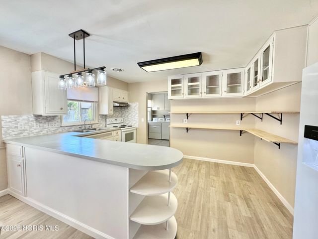 241 S Coy Road, Oregon, OH 43616