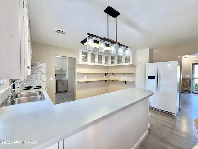 241 S Coy Road, Oregon, OH 43616