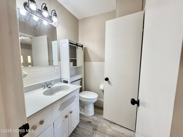 241 S Coy Road, Oregon, OH 43616