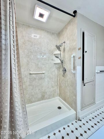 241 S Coy Road, Oregon, OH 43616