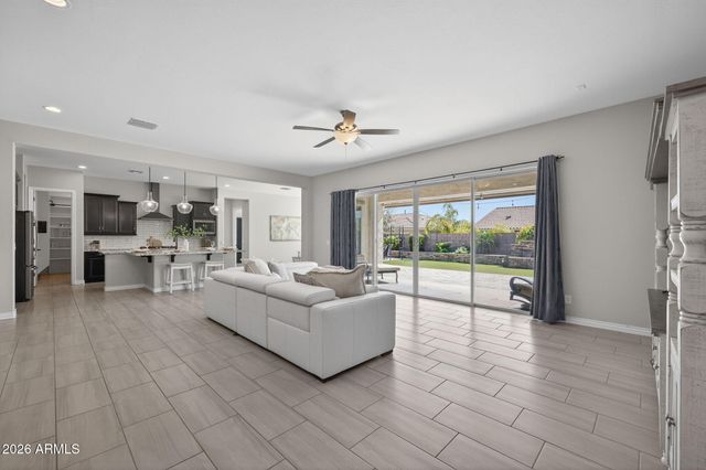 10611 E TUMBLEWEED Avenue, Mesa, AZ 85212