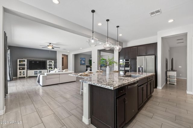 10611 E TUMBLEWEED Avenue, Mesa, AZ 85212