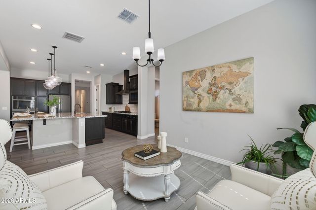 10611 E TUMBLEWEED Avenue, Mesa, AZ 85212