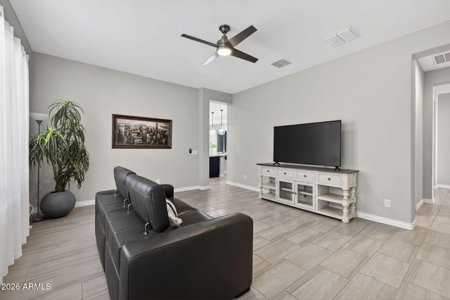 10611 E TUMBLEWEED Avenue, Mesa, AZ 85212