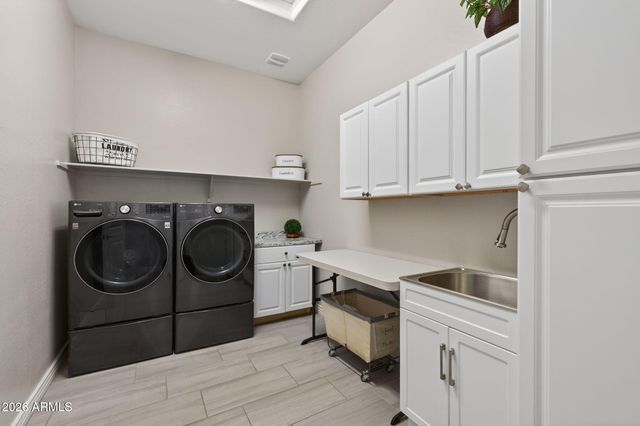 10611 E TUMBLEWEED Avenue, Mesa, AZ 85212