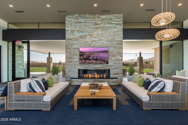 10611 E TUMBLEWEED Avenue, Mesa, AZ 85212