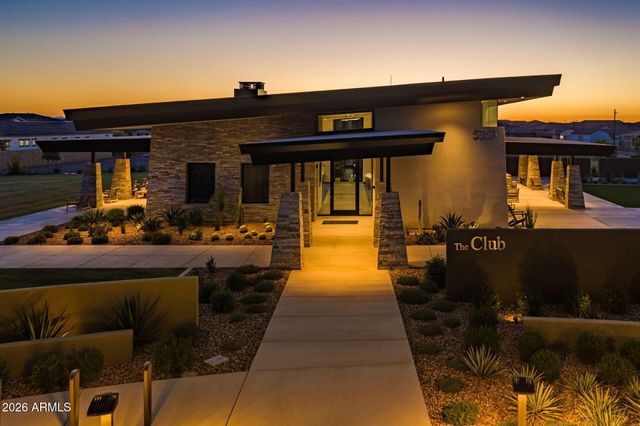 10611 E TUMBLEWEED Avenue, Mesa, AZ 85212