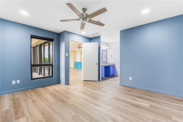 1400 Ocean Dr 403-C, Corpus Christi, TX 78404
