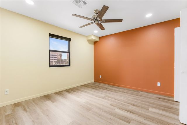 1400 Ocean Dr 403-C, Corpus Christi, TX 78404
