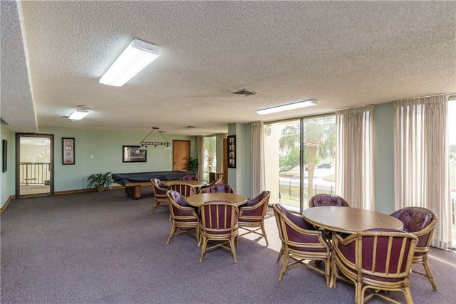 1400 Ocean Dr 403-C, Corpus Christi, TX 78404