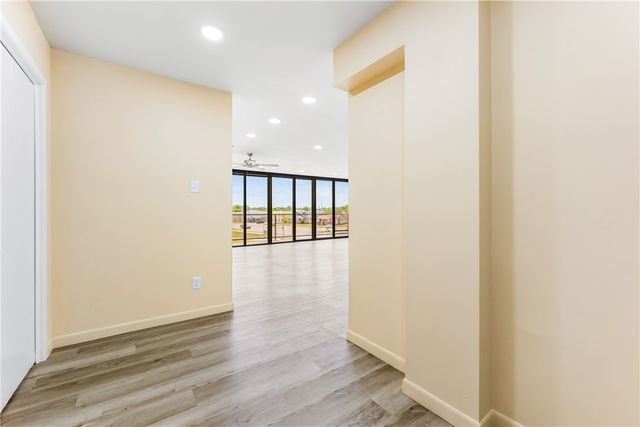 1400 Ocean Dr 403-C, Corpus Christi, TX 78404
