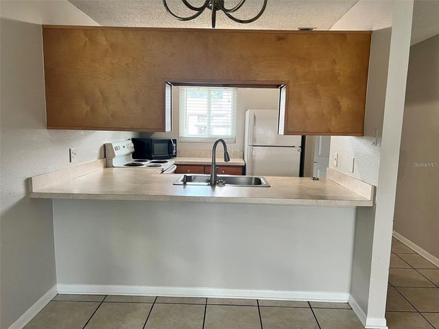 39132 COUNTY ROAD 54 2246, Zephyrhills, FL 33542