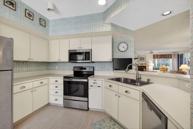 404 Mainsail Circle, Jupiter, FL 33477