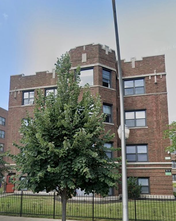 6814 S Oglesby Avenue 3S, Chicago, IL 60649