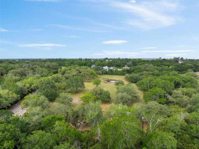 612 Fm 1457, Round Top, TX 78954