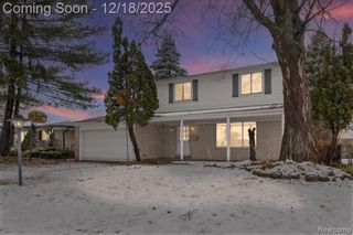 13227 Grand Haven Drive, Sterling Heights, MI 48312
