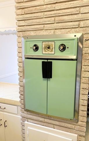 210 N Summit Street, Red Oak, TX 75154