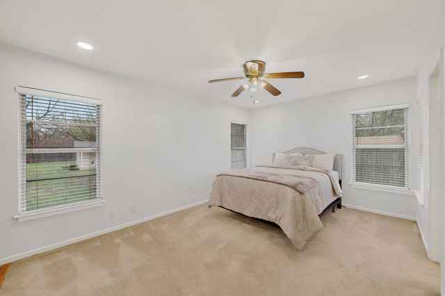 210 N Summit Street, Red Oak, TX 75154