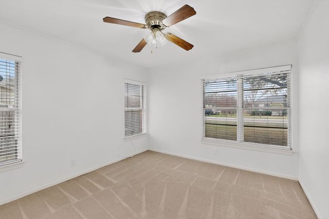 210 N Summit Street, Red Oak, TX 75154