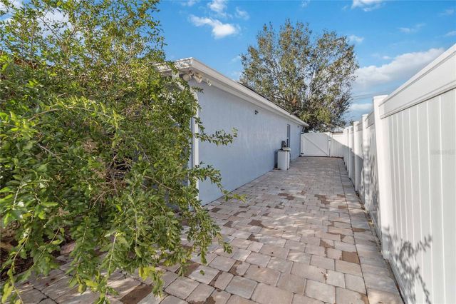402 RIO GRANDE COURT, Poinciana, FL 34759