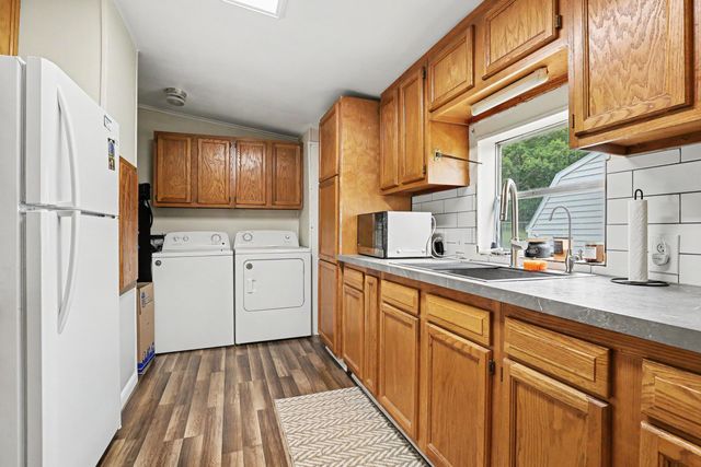2448 S Greenville Road, Montcalm Twp, MI 48838