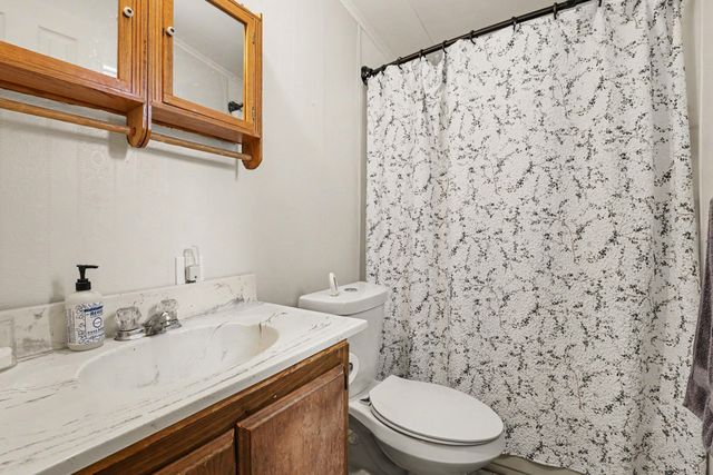 2448 S Greenville Road, Montcalm Twp, MI 48838